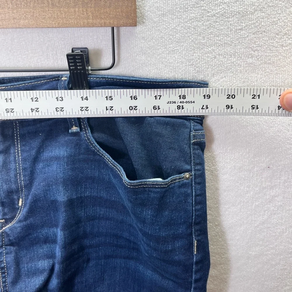 Levi’s Signature Mid Rise Shortie‎ Shorts Womens 14/32 Plus Stretch Denim 2253